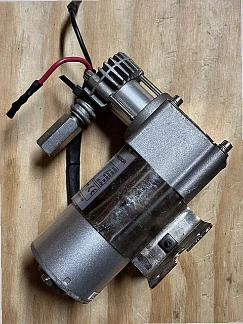 VIAIR 95C 24V Light Duty Air Compressor for Motorcycle USED